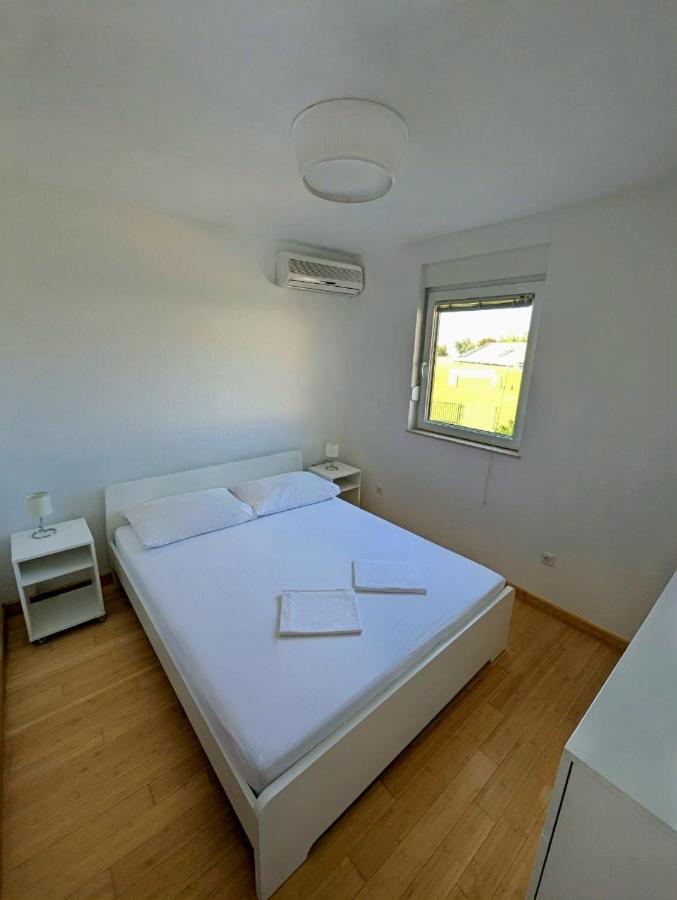 City Apartment Omis Exterior photo